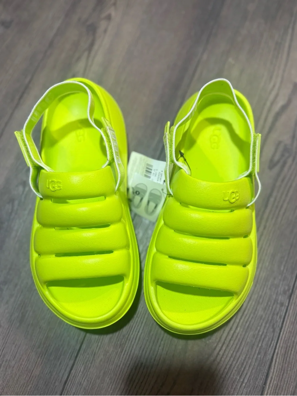 UGG Kids Sport Yeah Sandals KLM Key Lime Big Kids Youth Size 5 NWT